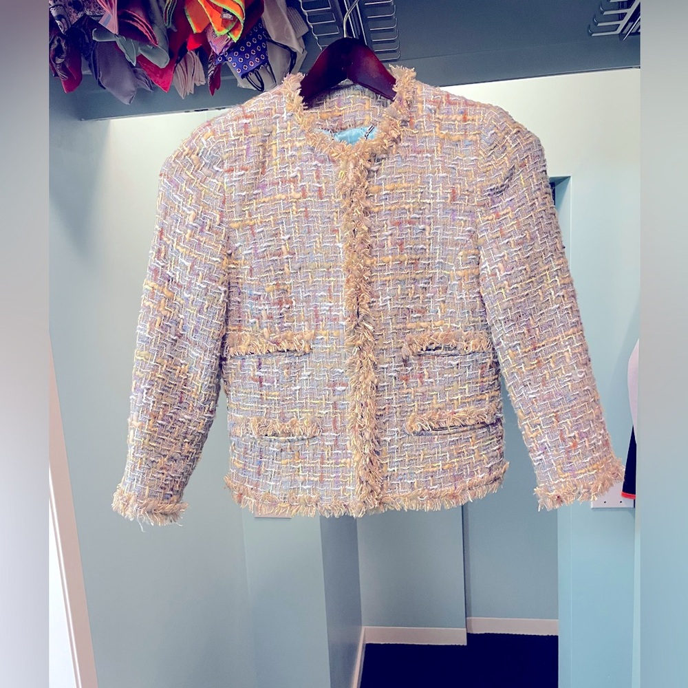 Beautiful Tweed Elegant Jacket with 100% Silk Lining, Size 4